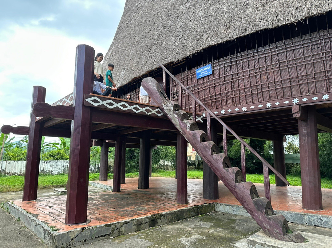 Nha rong Kon Klor-昆嵩必去景点