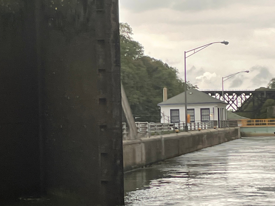 Lockport Locks & Erie Canal Cruises-Lockport必去景点