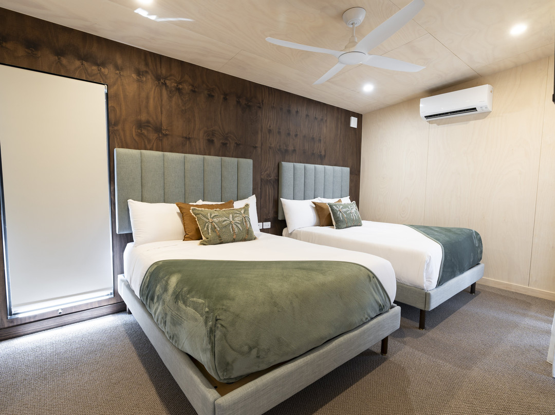 阿什莫尔棕榈度假村主图