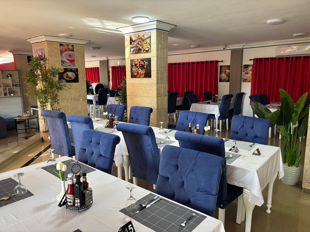 Ponglish At The British Resort