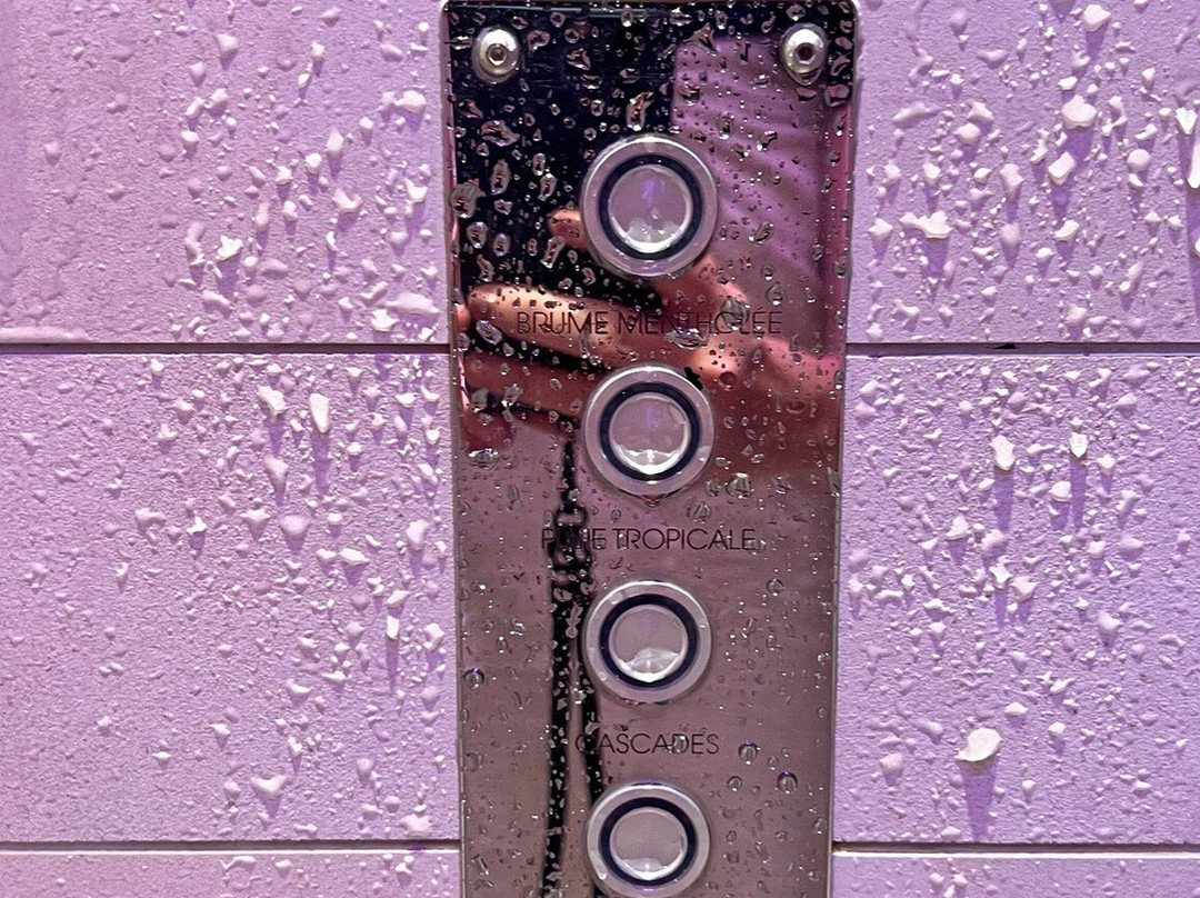 格兰德巴拉伊城堡度假温泉酒店主图