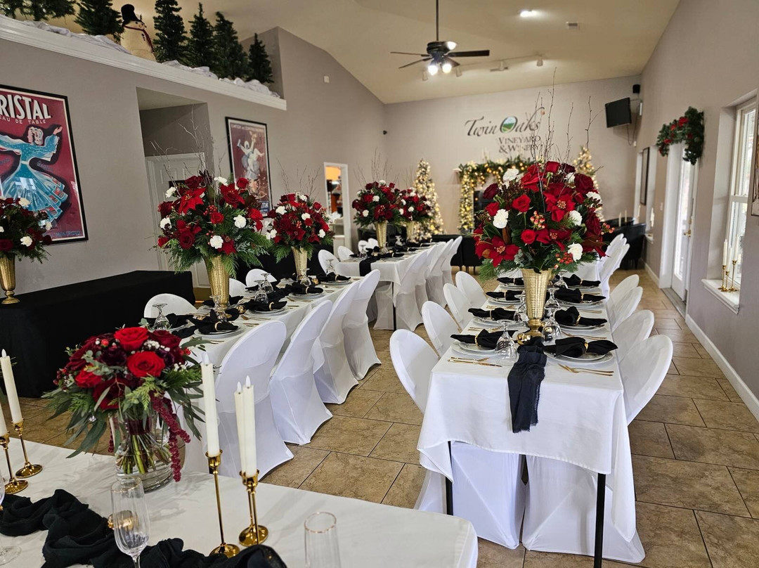 Twin Oaks Event Center, Winery & Brewhouse-Farmington必去景点