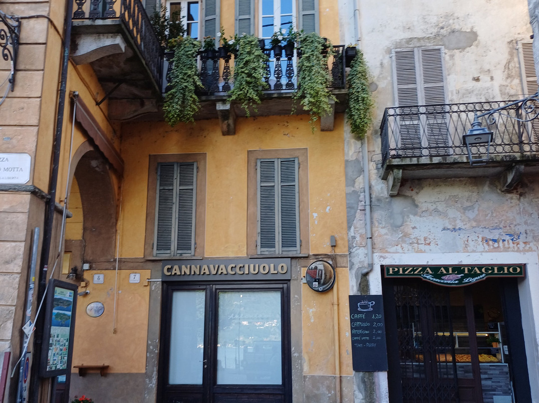 Piazza Motta-奥尔塔圣朱利奥必去景点