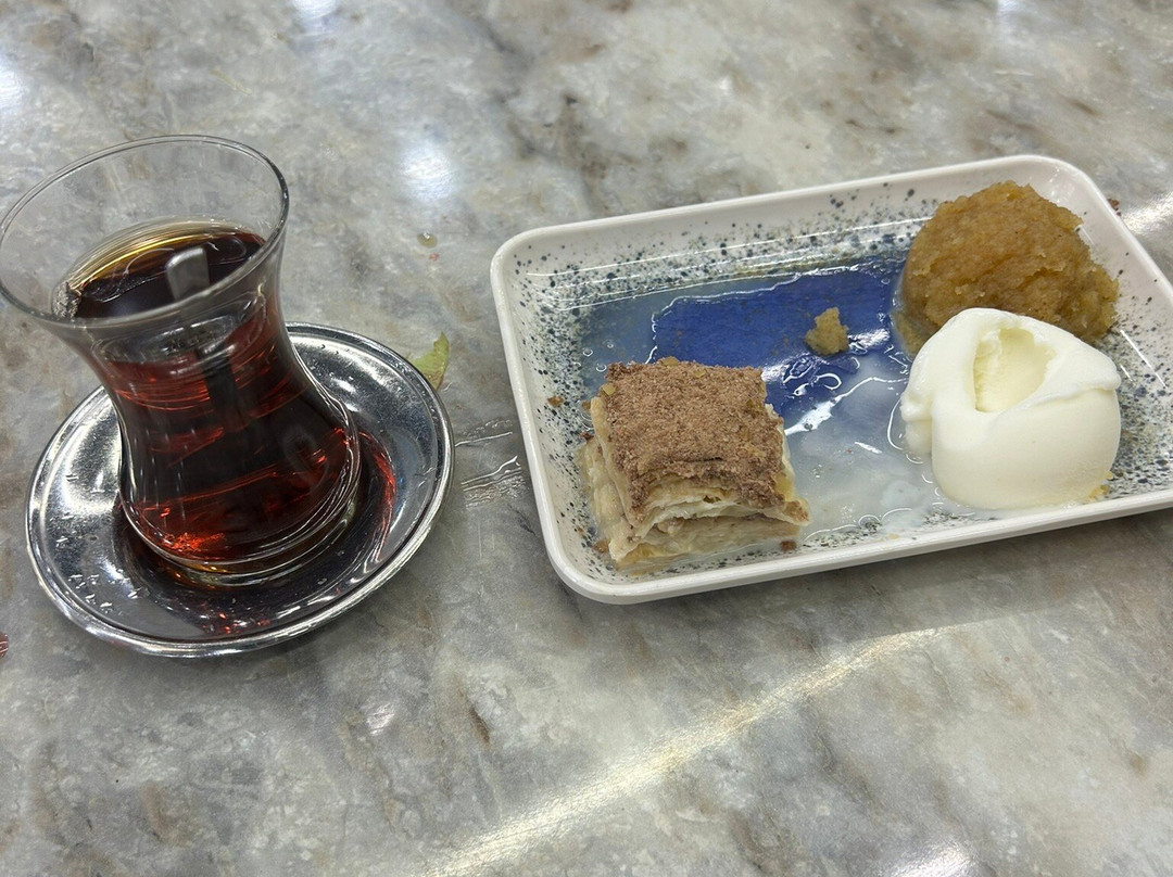 Meşhur Yıldız Aspava Izmir
