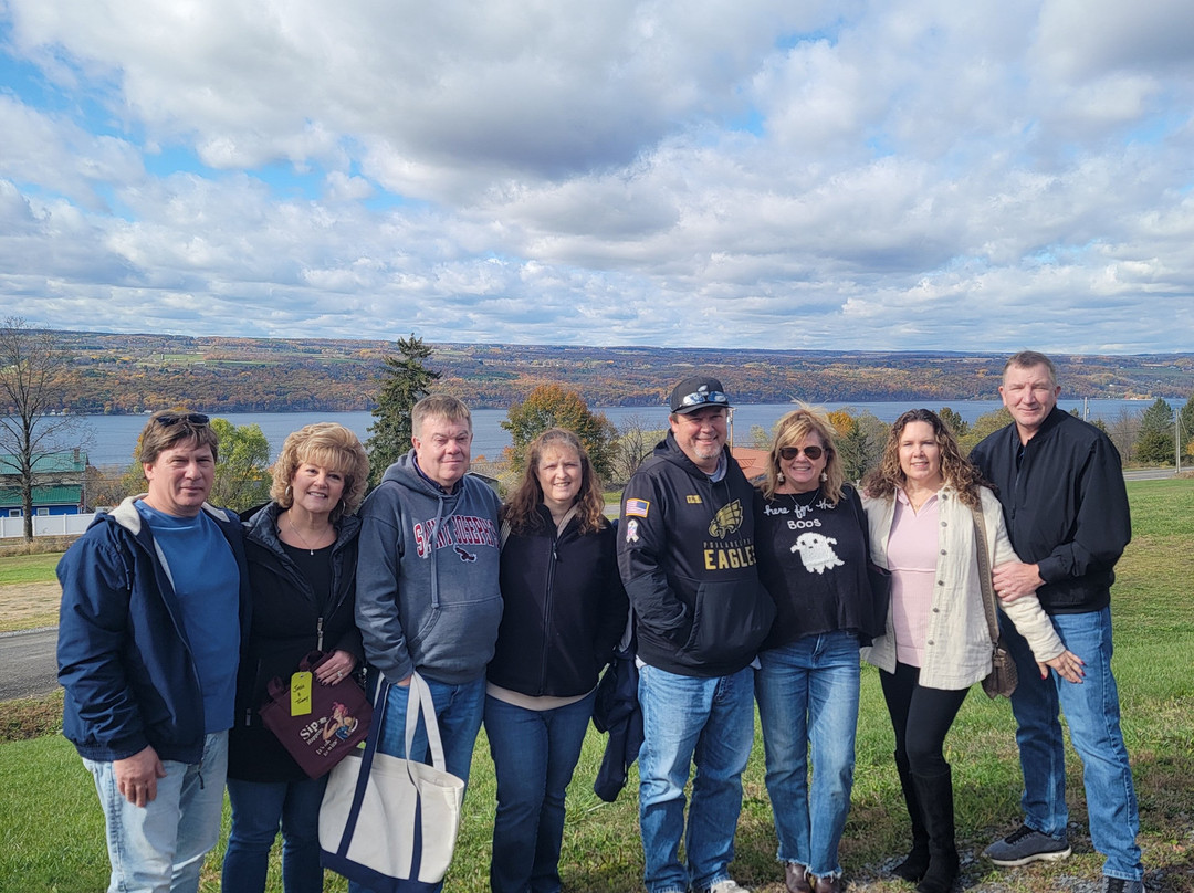 Watkins Glen Lakeside Trolley-沃特金斯格伦必去景点
