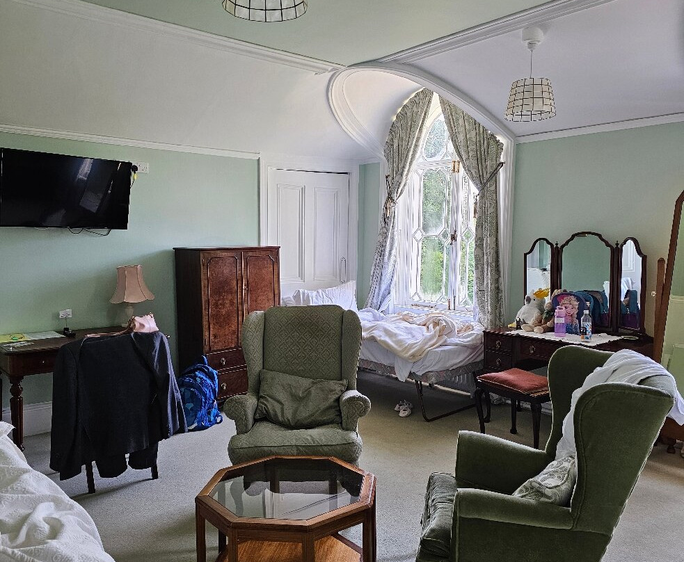 Hollybank House主图