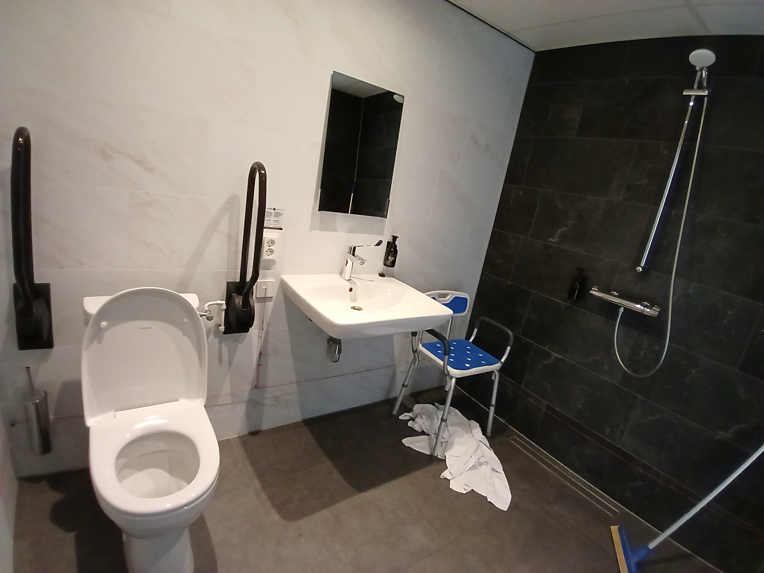 Fletcher Hotel Restaurant De Zeegser Duinen-浴室