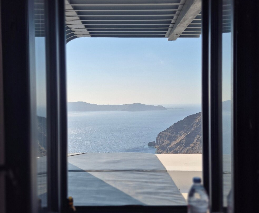 米尔典雅套房酒店主图