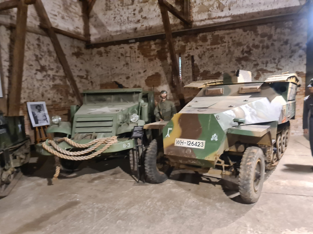 Muzeum Pancerne w Kłaninie-Klanino必去景点