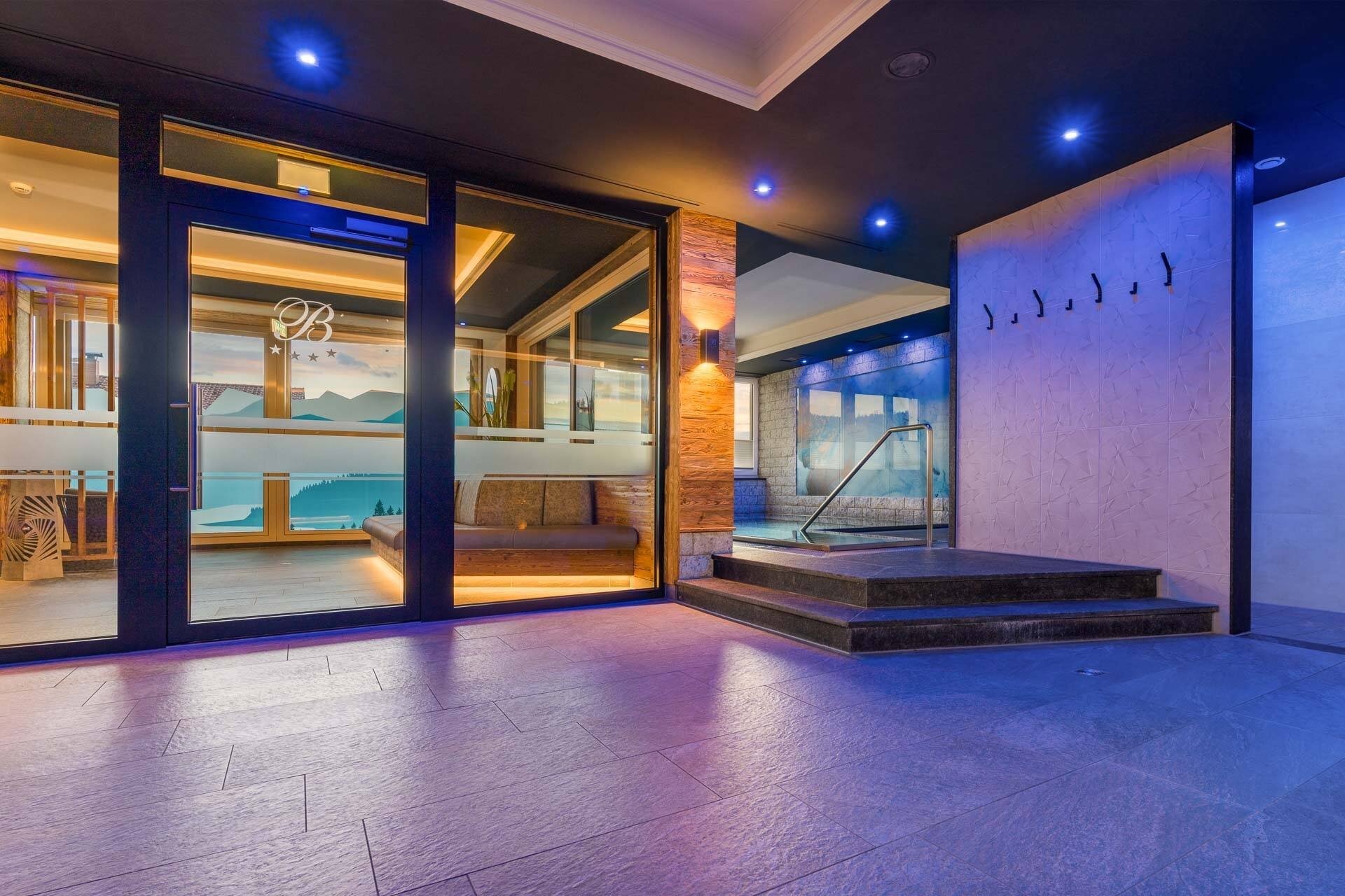 Kristall & Vitalhotel Bergknappenhof-泳池