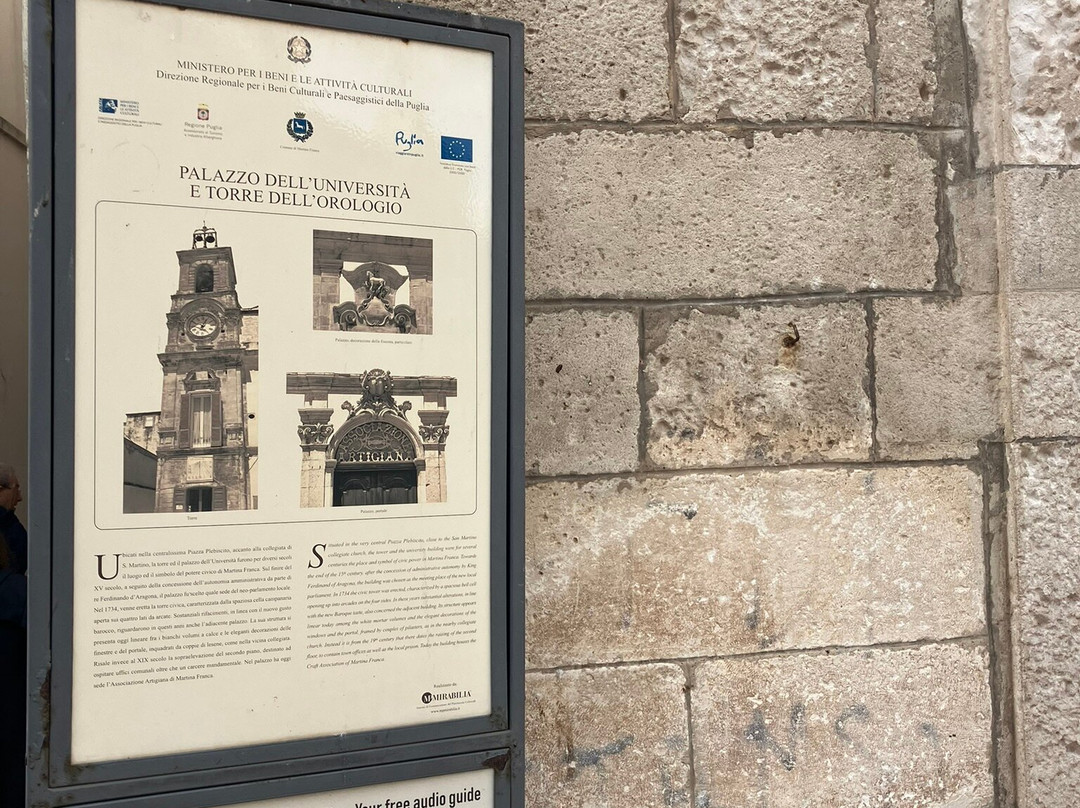 Palazzo dell'Universita e Torre dell'orologio-马丁纳弗兰卡必去景点