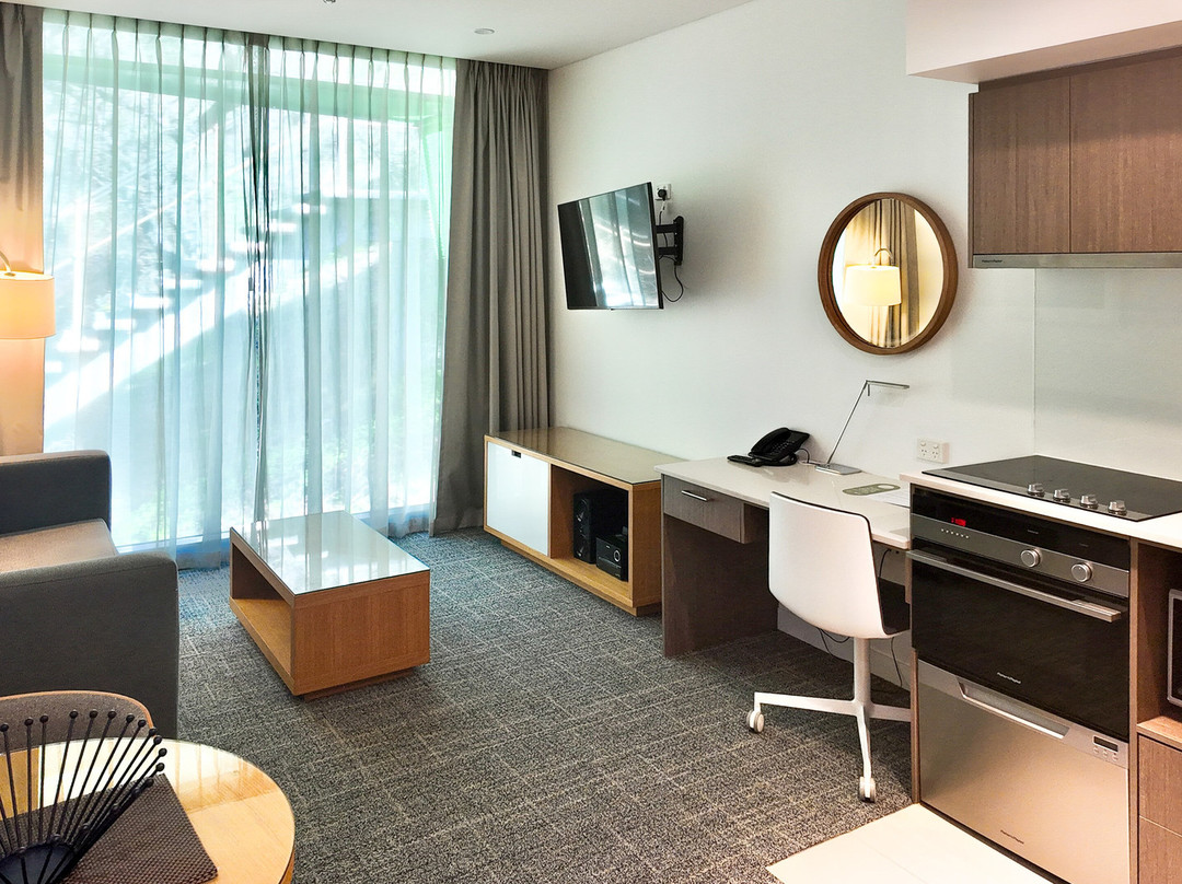 Quest Mounts Bay Road主图