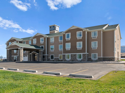 Cobblestone Hotel & Suites - Eaton
