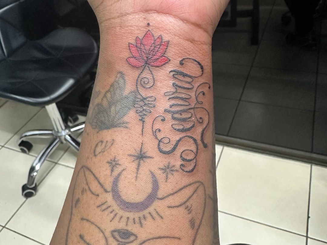 Jacó Tattoo Shop & Body Piercing-哈科必去景点