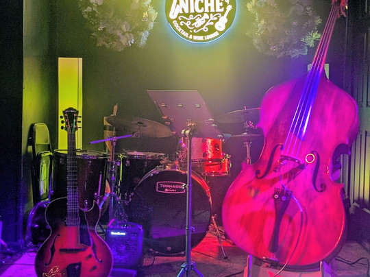 Niche Wine Lounge-Holly Springs必去景点