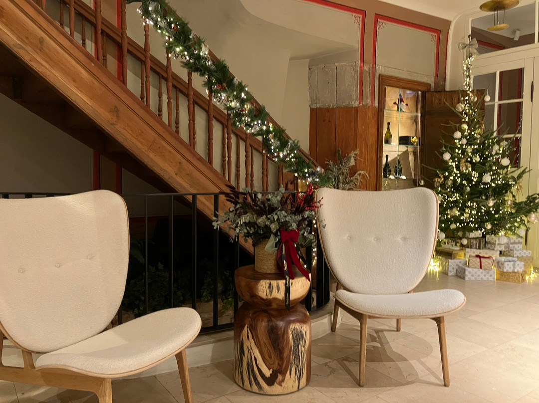 圆顶温泉酒店主图