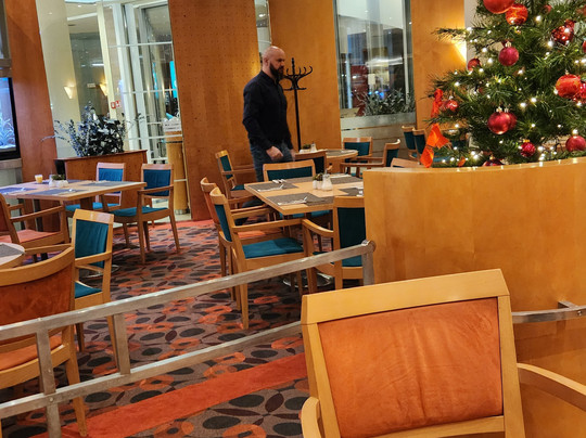 布尔诺假日酒店主图