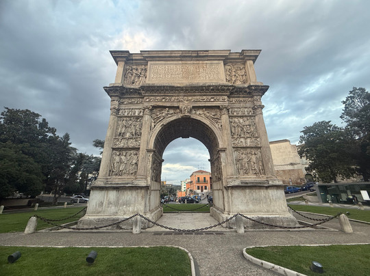 Arco di Traiano-贝内文托省必去景点