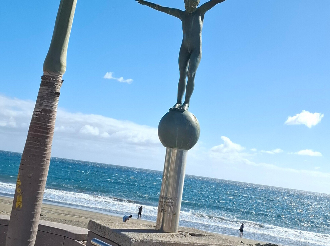 Escultura Serie Equilibrista-San Agustin必去景点