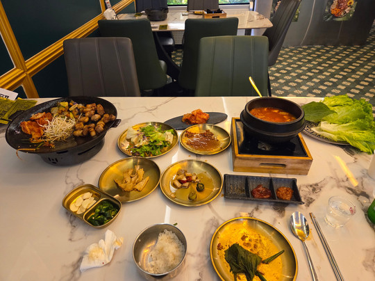 Gravel House BBQ Restaurant Da Nang主图