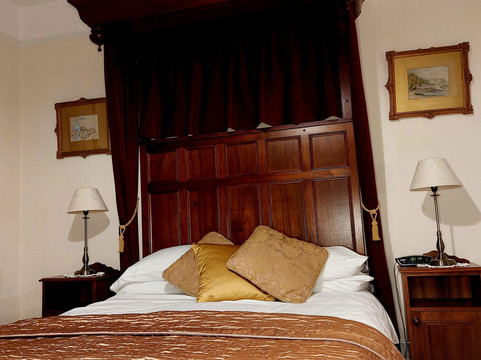 班伯里克洛斯旅馆主图