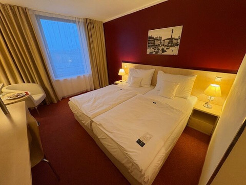 凯隆会议酒店-奧洛穆克主图