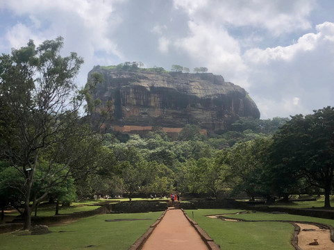 Visit Holiday Lanka Tours-尼甘布必去景点