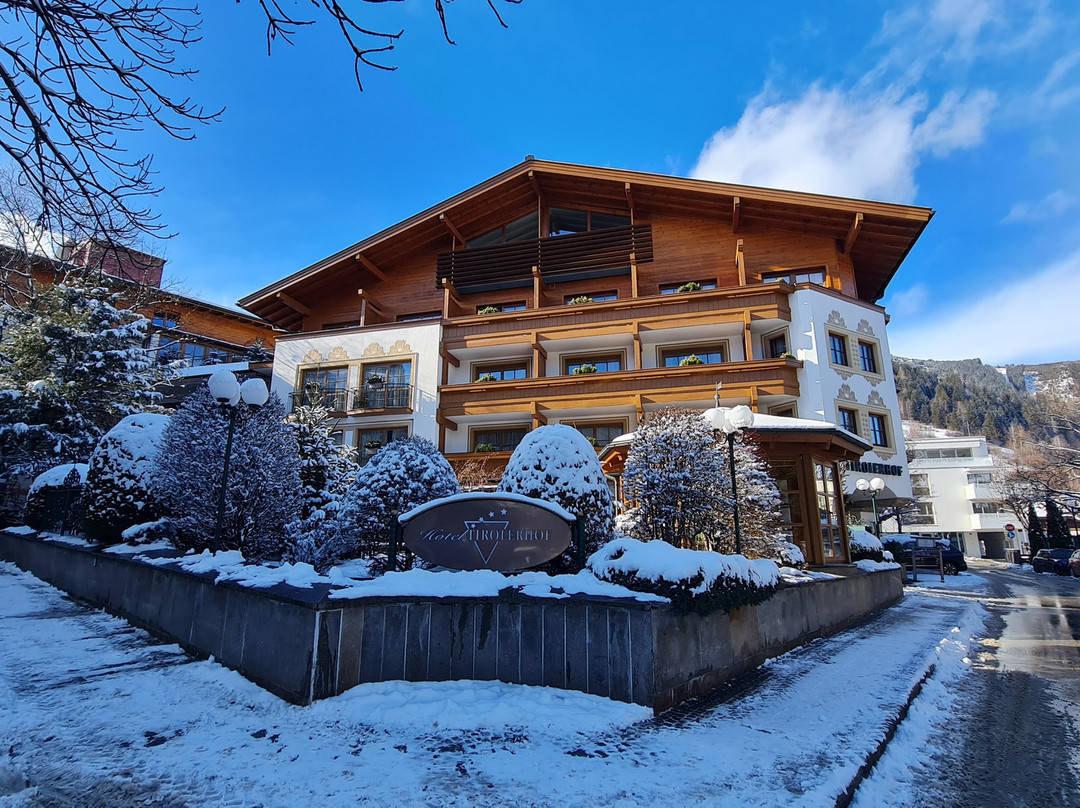 蒂罗勒霍夫高级酒店 - 策尔湖畔主图