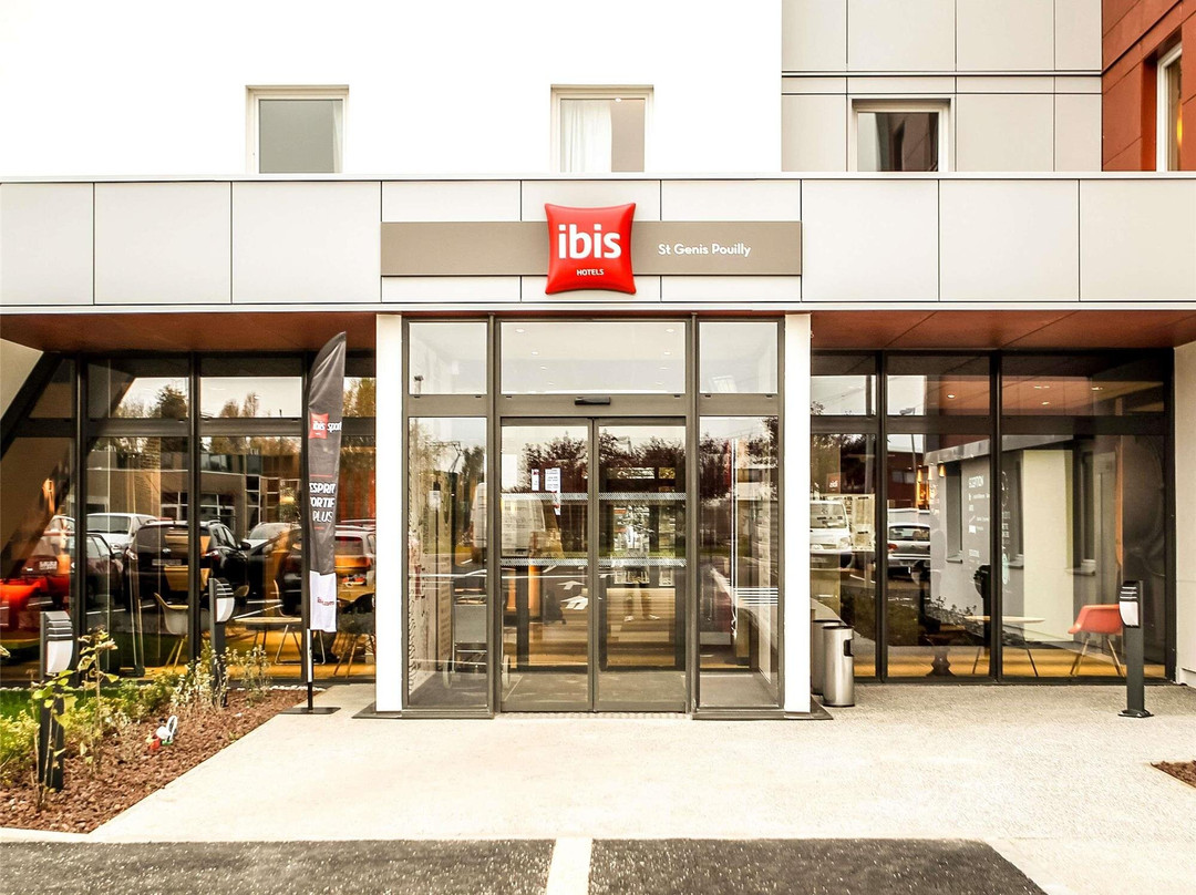 圣热尼普伊日内瓦宜必思酒店（法国边境内）主图