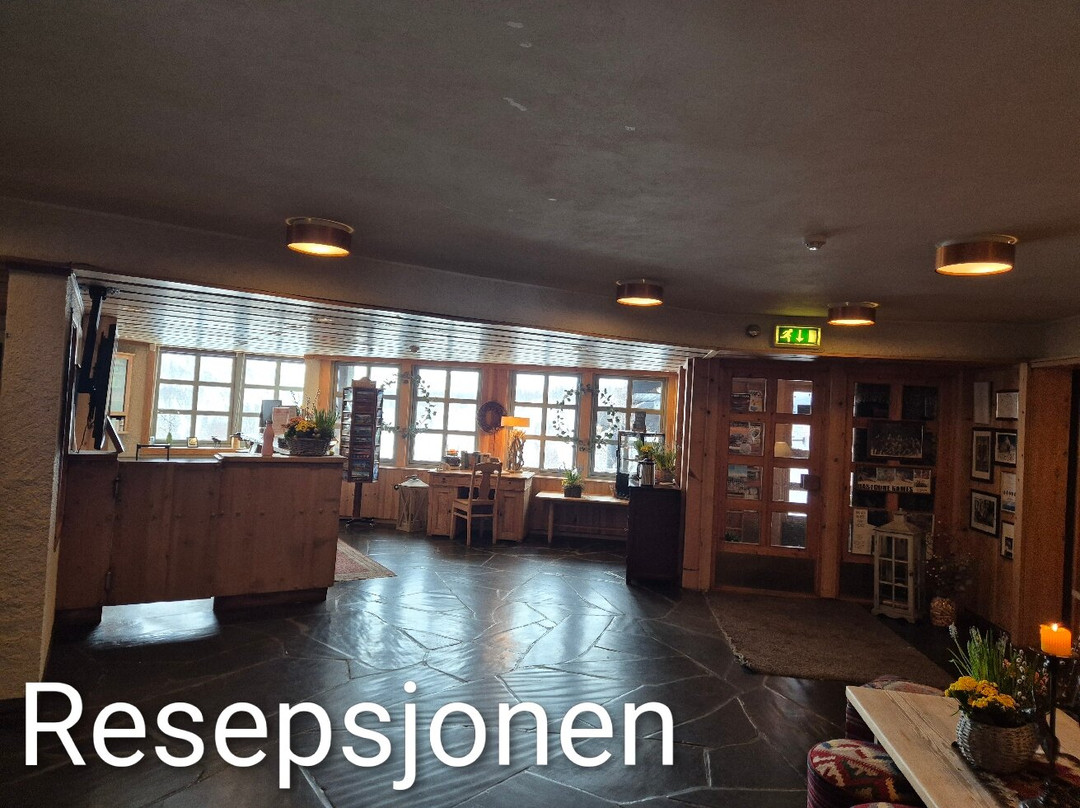 葛洛特里赫耶尔酒店主图