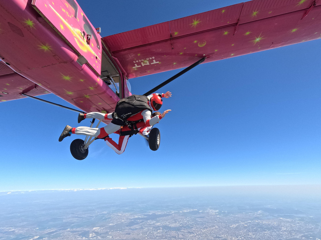 Tnt Brothers Skydiving Bucharest-Clinceni必去景点