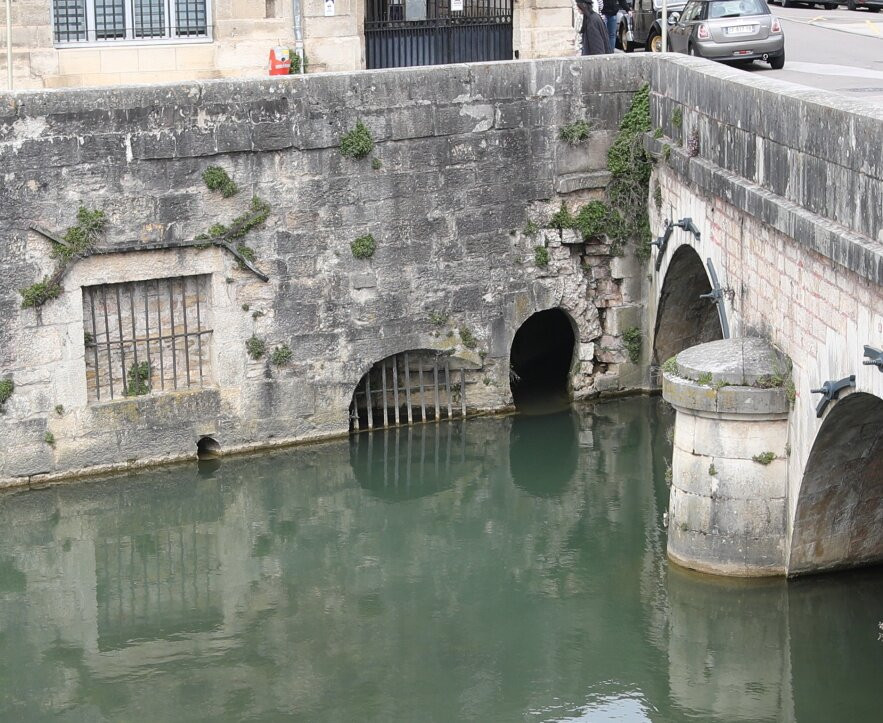 Pont Charles Nodier-多勒必去景点