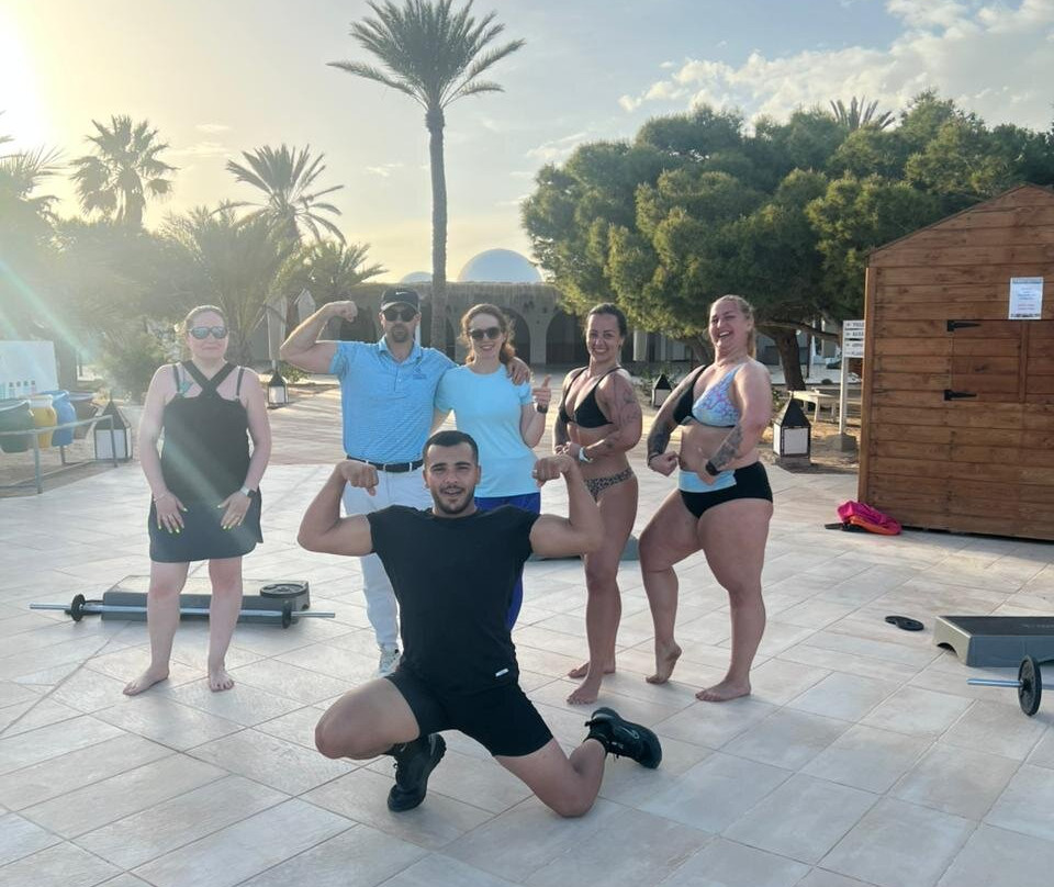 杰尔巴广场海水浴 SPA 酒店主图