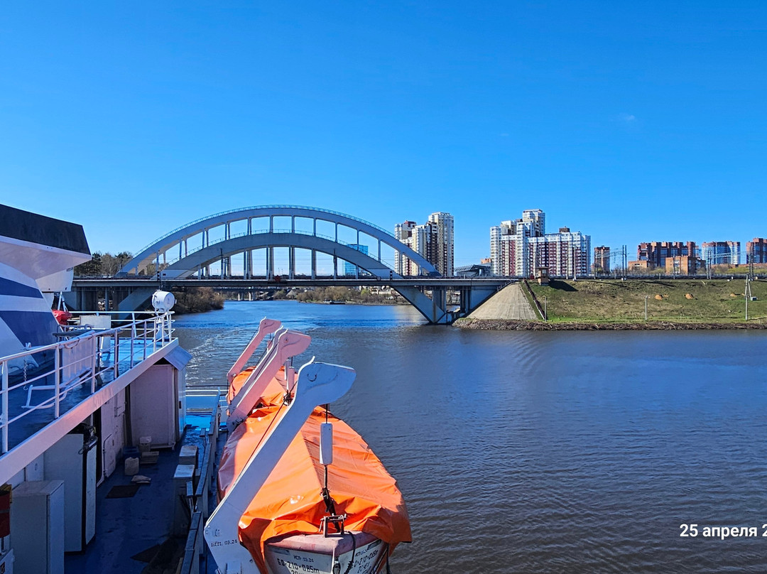 Railway Bridge Across the Moscow Canal-希姆基必去景点