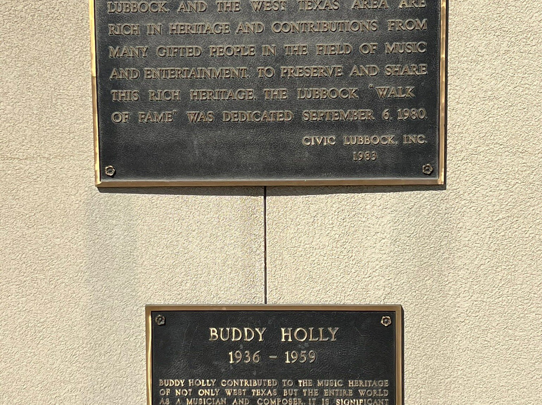 Buddy Holly Statue and West Texas Walk of Fame-拉伯克县必去景点