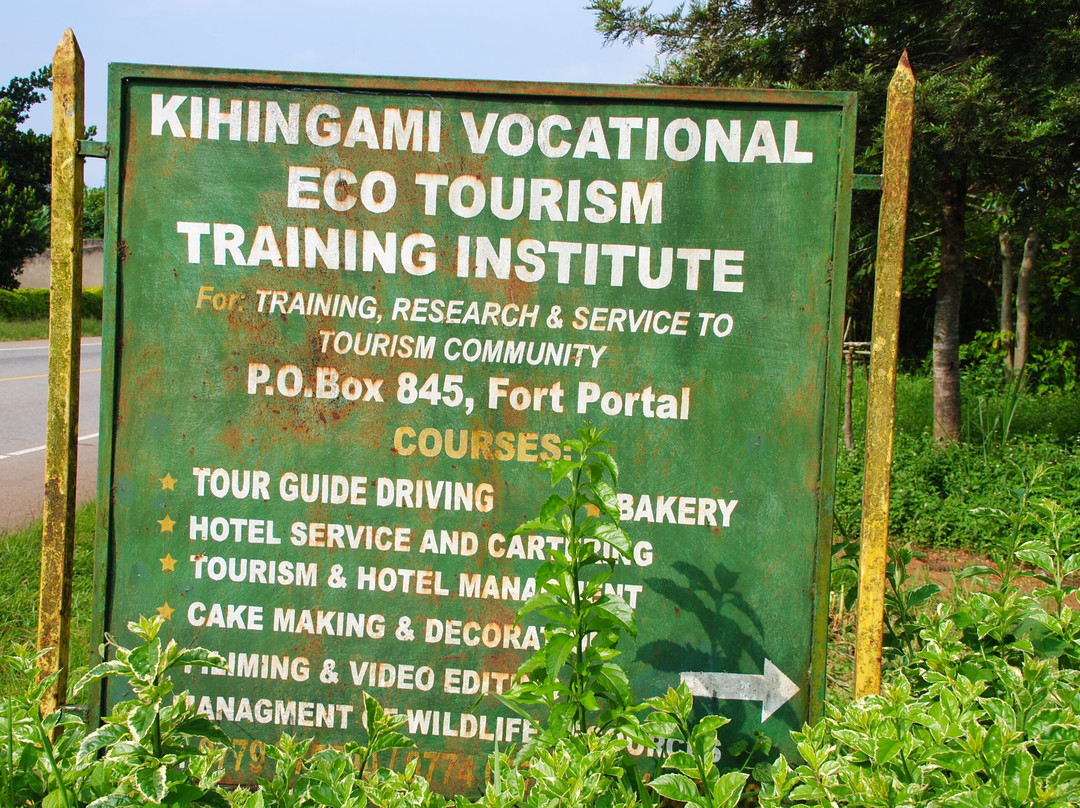 Kabarole Tours-Fort Portal必去景点