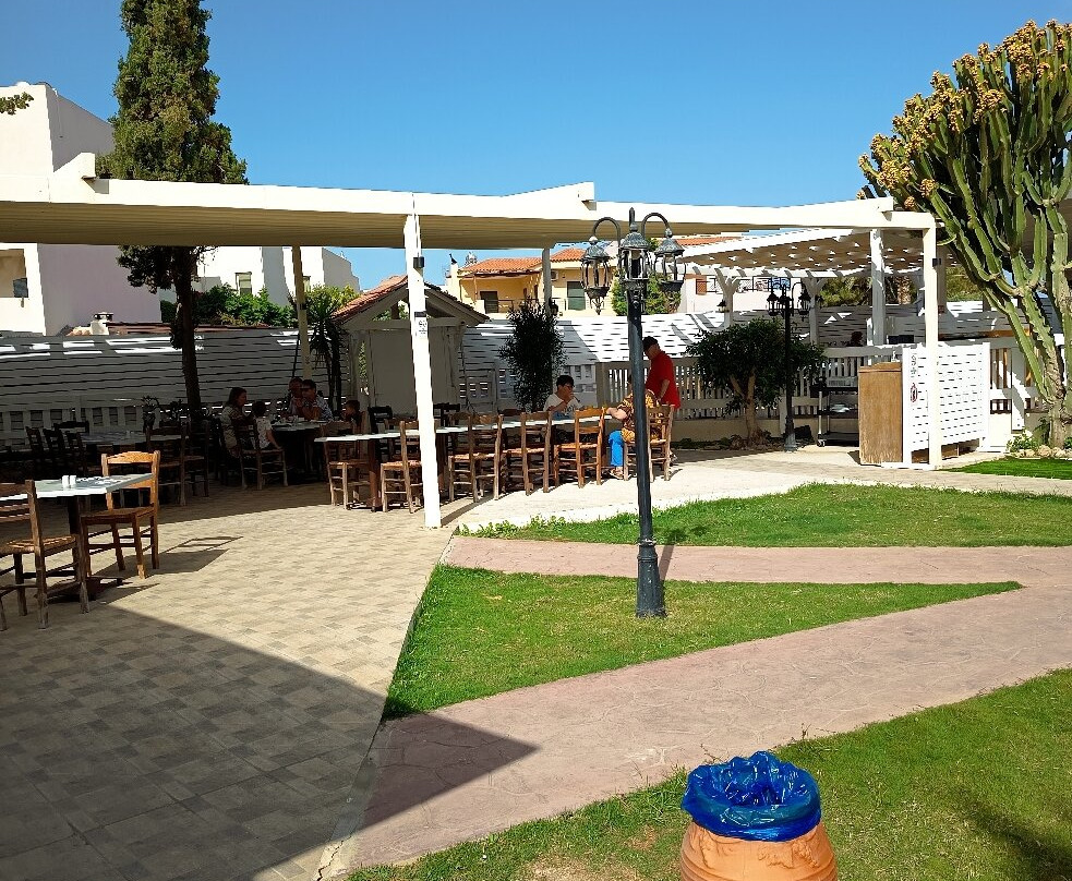 St. Constantin Sea Hotel and Spa Resort主图