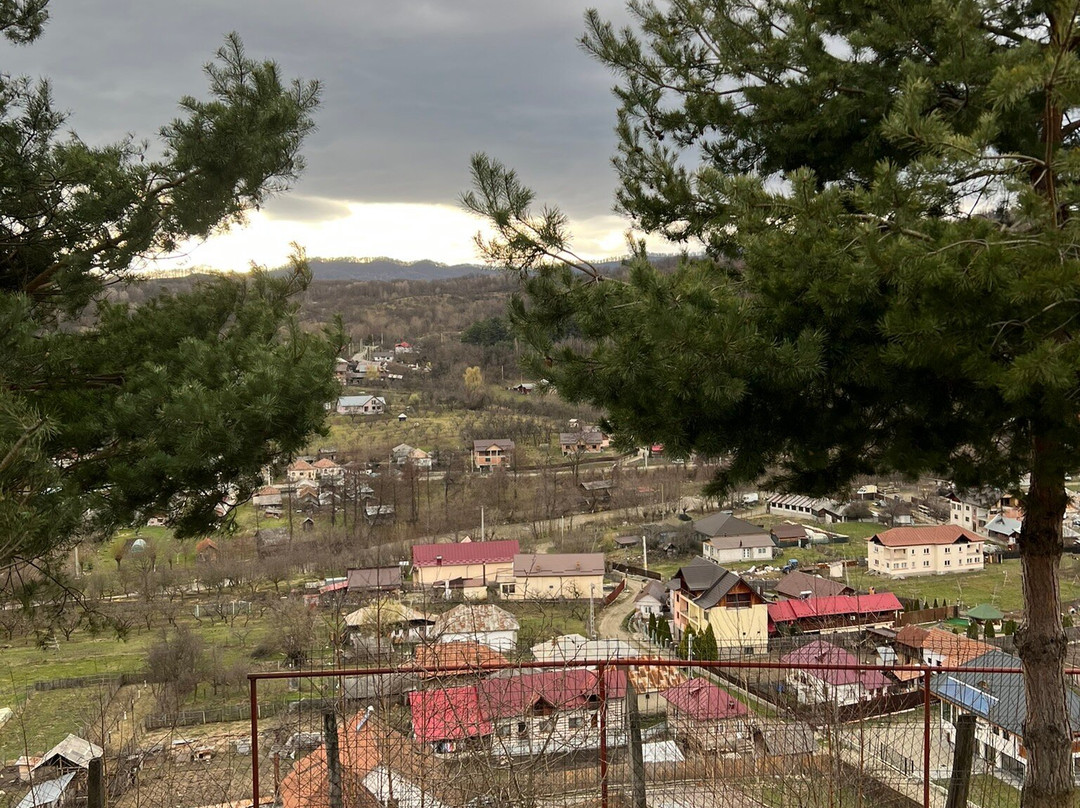 Corbii De Piatra-Jgheaburi必去景点