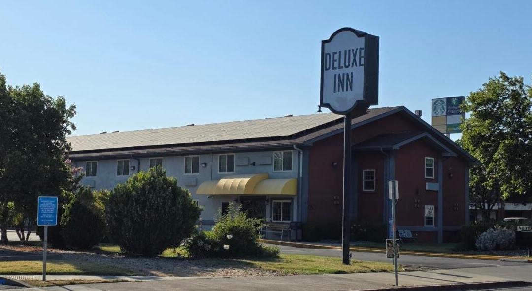 Deluxe Inn Willows On I-5