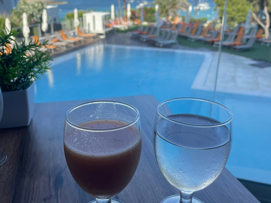 阿布拉特酒店主图