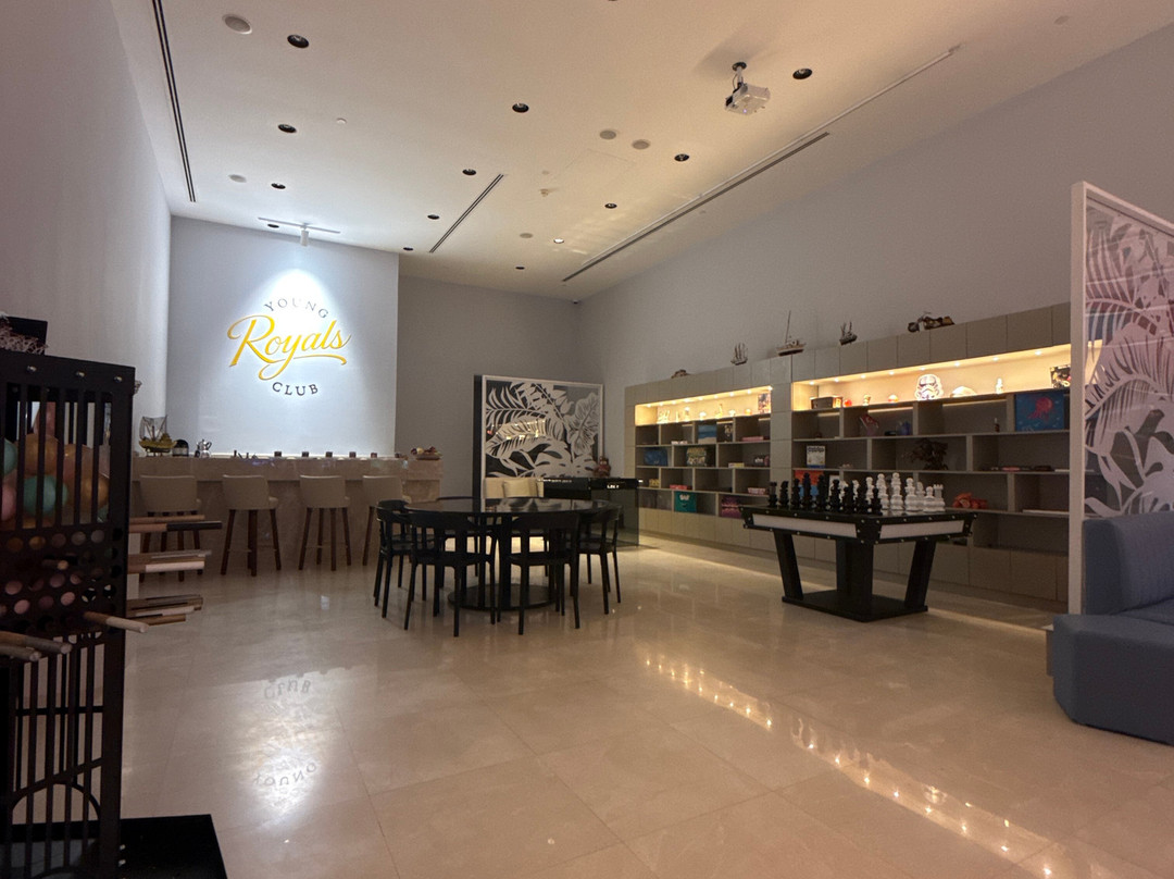 凯麦尔马克西皇家度假酒店主图