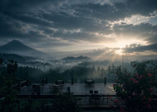 普拉塔兰婆罗浮屠酒店-旅行者