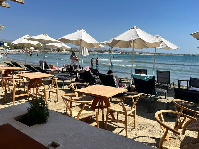尼萨基海滩酒店主图