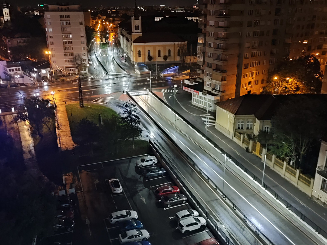 大陆论坛奥拉迪亚酒店主图