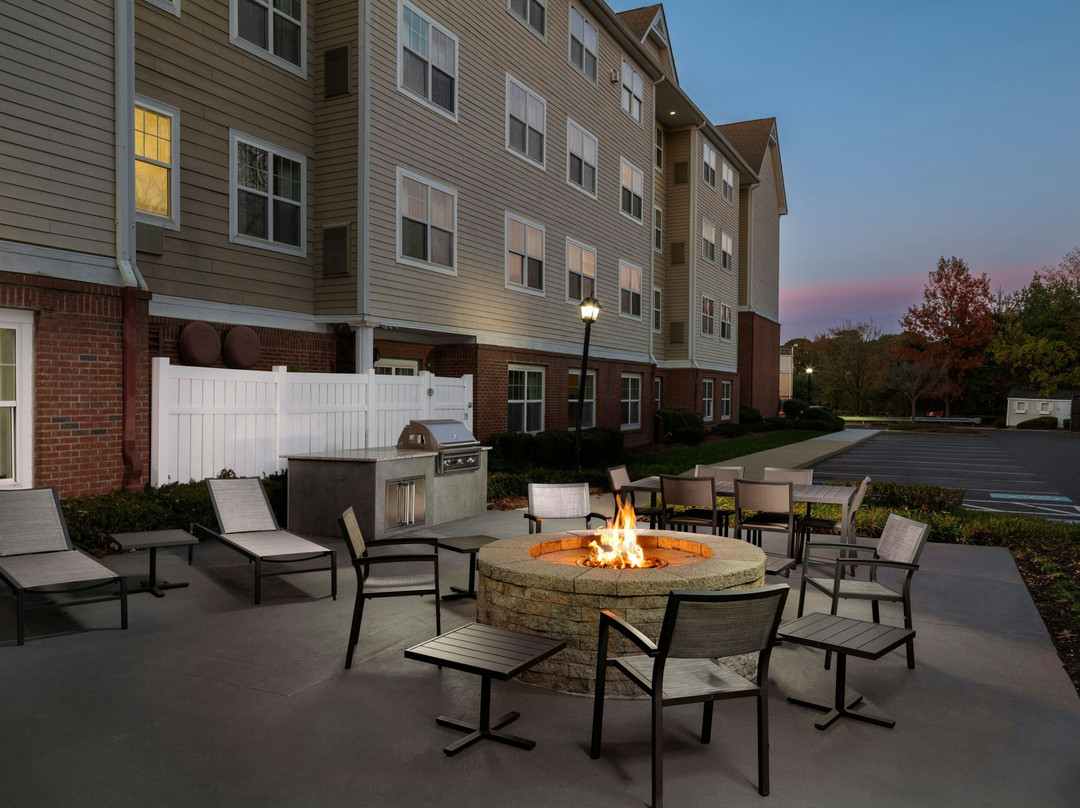 Farmingdale酒店住宿-Residence Inn by Marriott Neptune at Gateway Centre