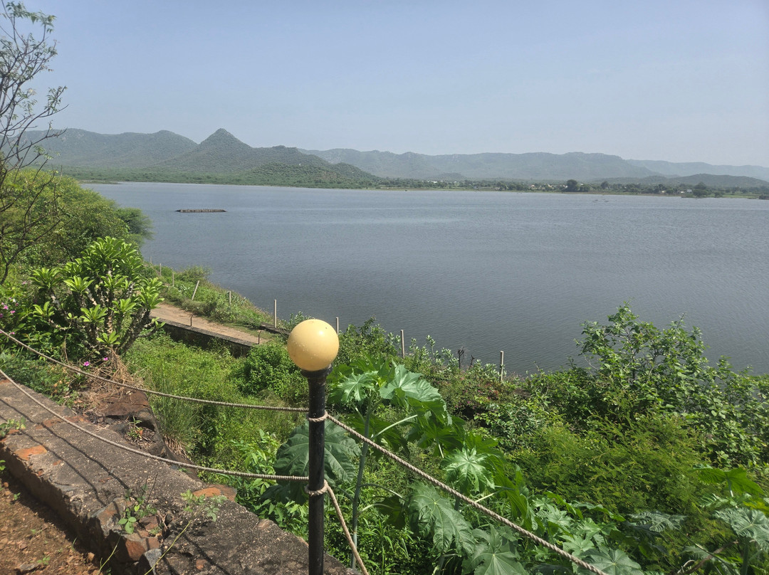 Neelkanth Forest Retreat主图
