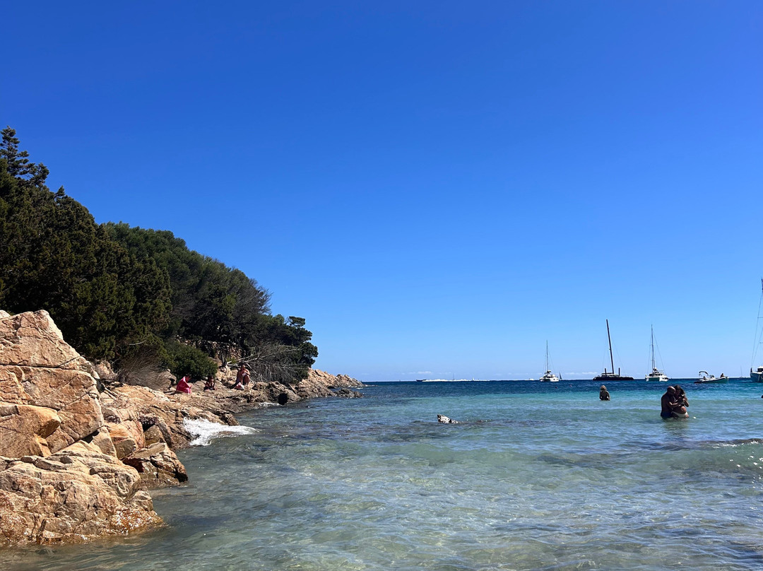 Cala Granu Beach-切尔沃港必去景点