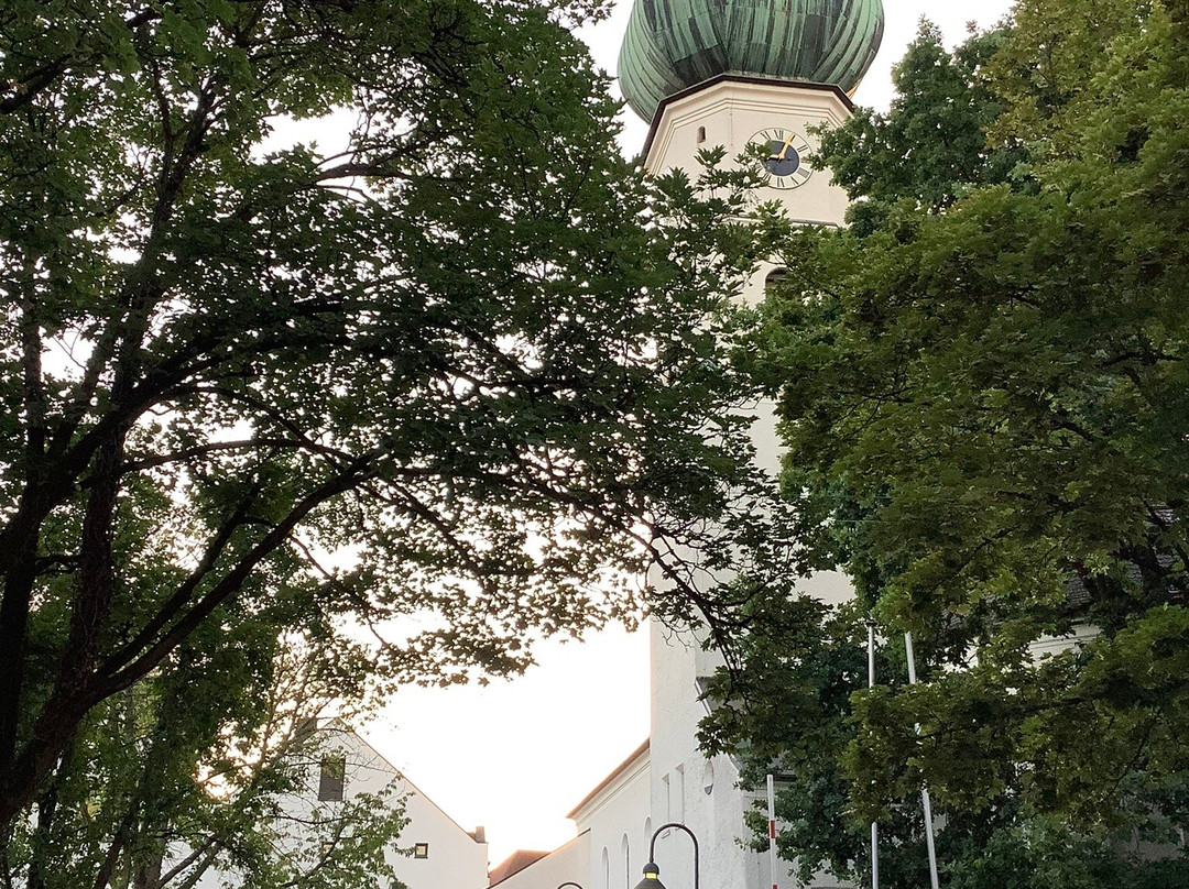 St. Johann Baptist-Groebenzell必去景点