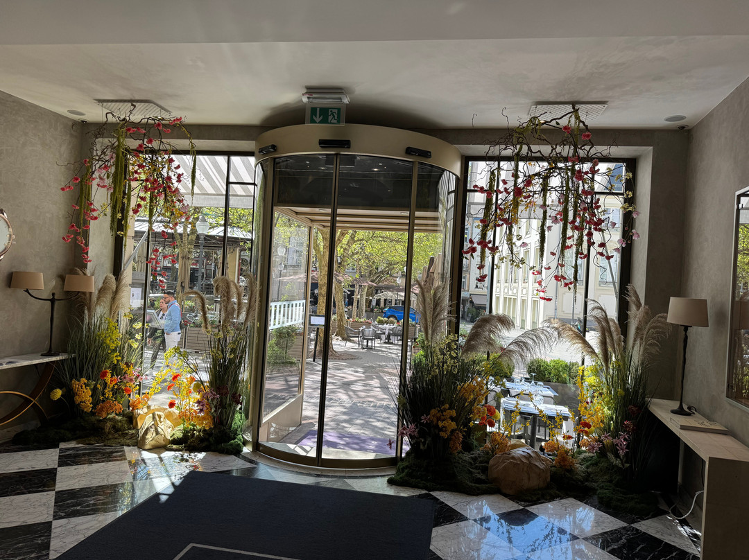 军事广场酒店主图