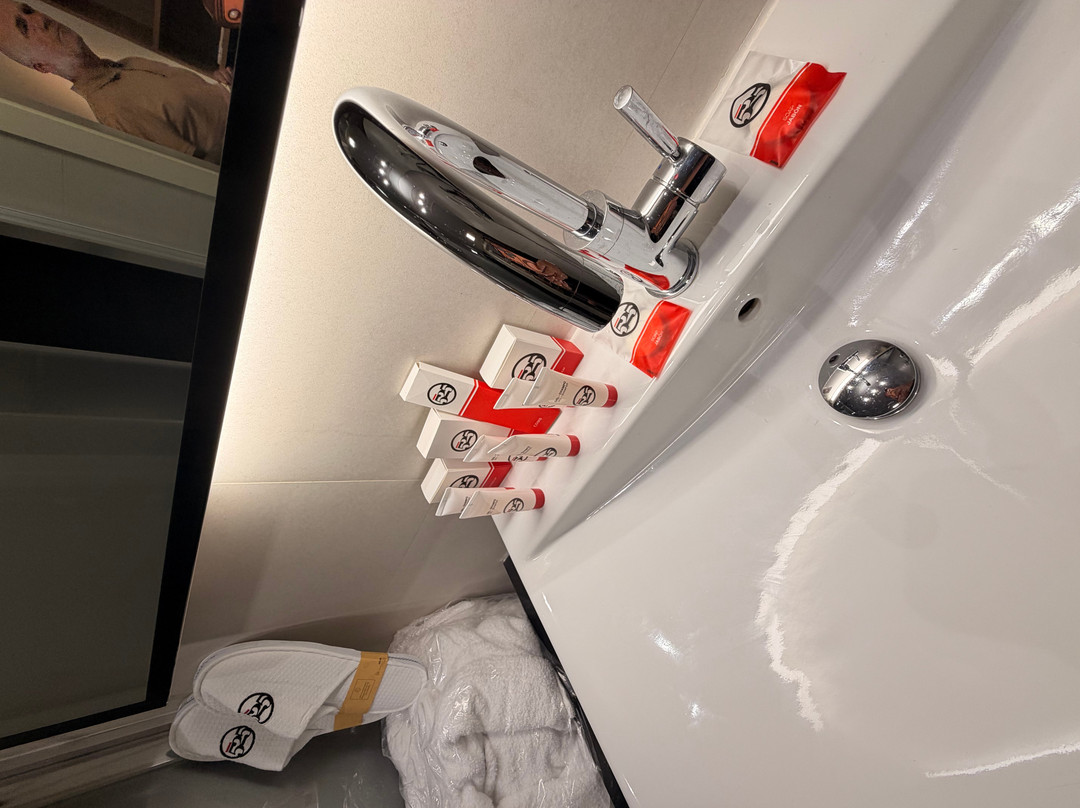 525酒店主图